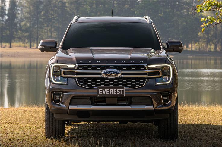 2022 Ford Everest front view.