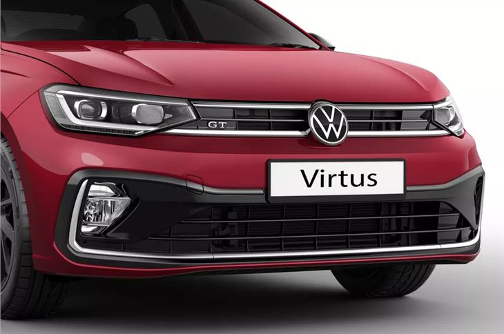 Chrome and black accents at the front on the grille as well as the bumper on the 2022 VW Virtus.
