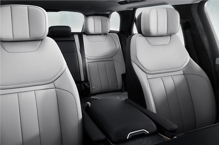 2022 Range Rover Sport interior front view.