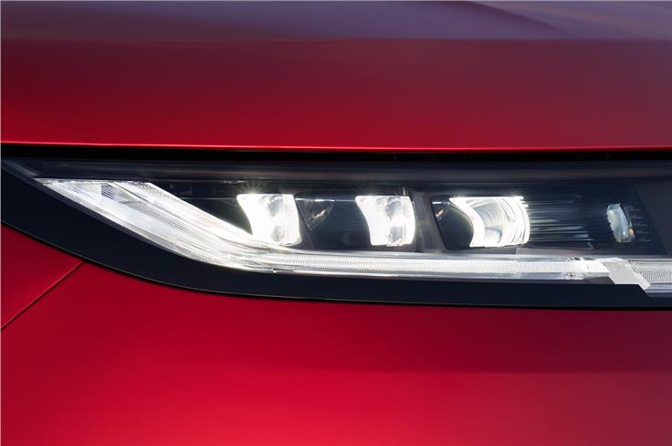 2022 Range Rover Sport headlight closeup.