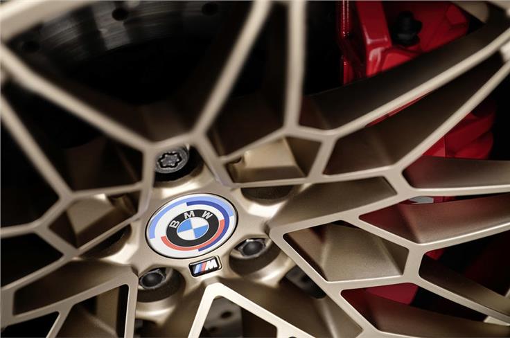 BMW M4 50 Jahre Edition alloy wheel golden 