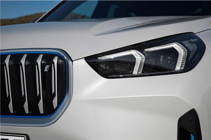 2022 BMW iX1 headlights