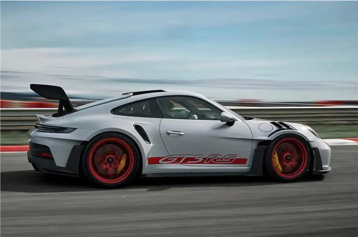 2023 Porsche 911 GT3 RS side profile