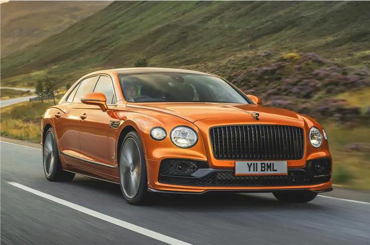 2022 Bentley Flying Spur Speed front tracking