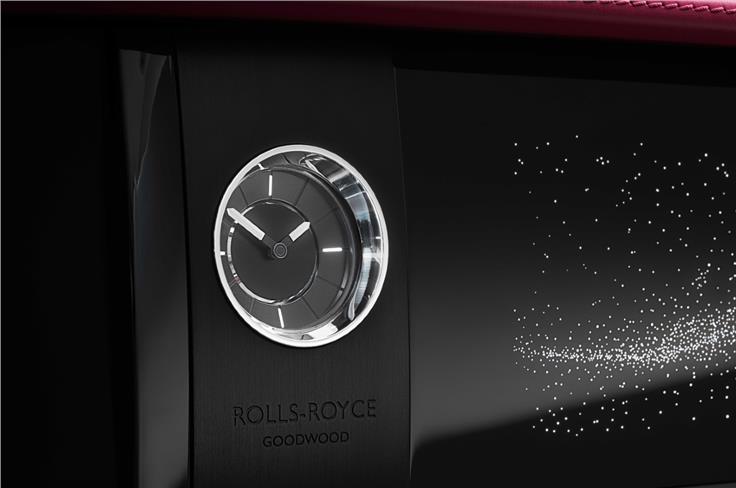 Rolls Royce Spectre clock
