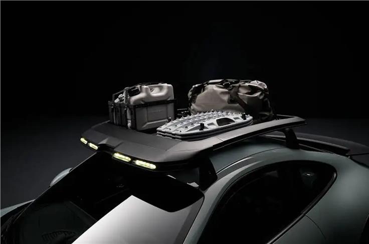 2022 Porsche 911 Dakar roof rack