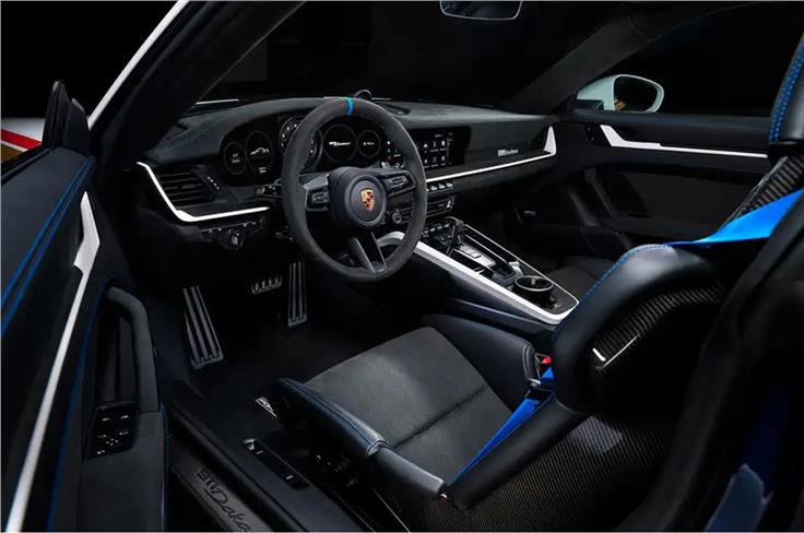 2022 Porsche 911 Dakar interior