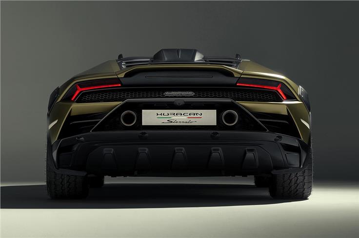 Lamborghini Huracan Sterrato rear