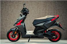 Simple One e-scooter image gallery