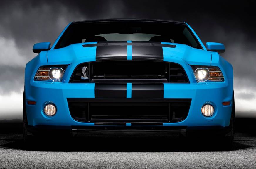 previous-gen Ford Mustang Shelby GT500