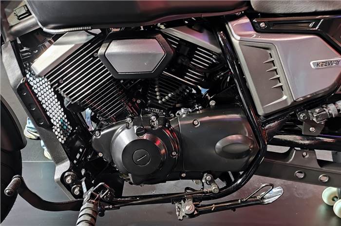 Keeway K-Light 250V engine image