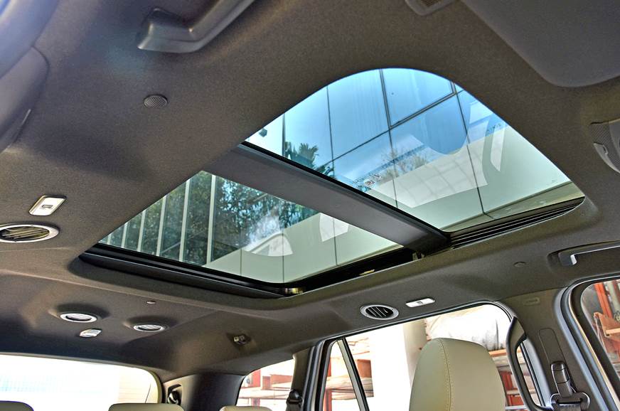 2019 Ford Endeavour facelift sunroof