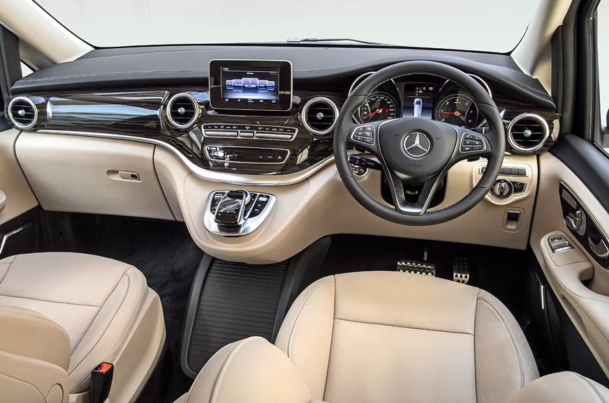 2019 Mercedes-Benz V220d dashboard