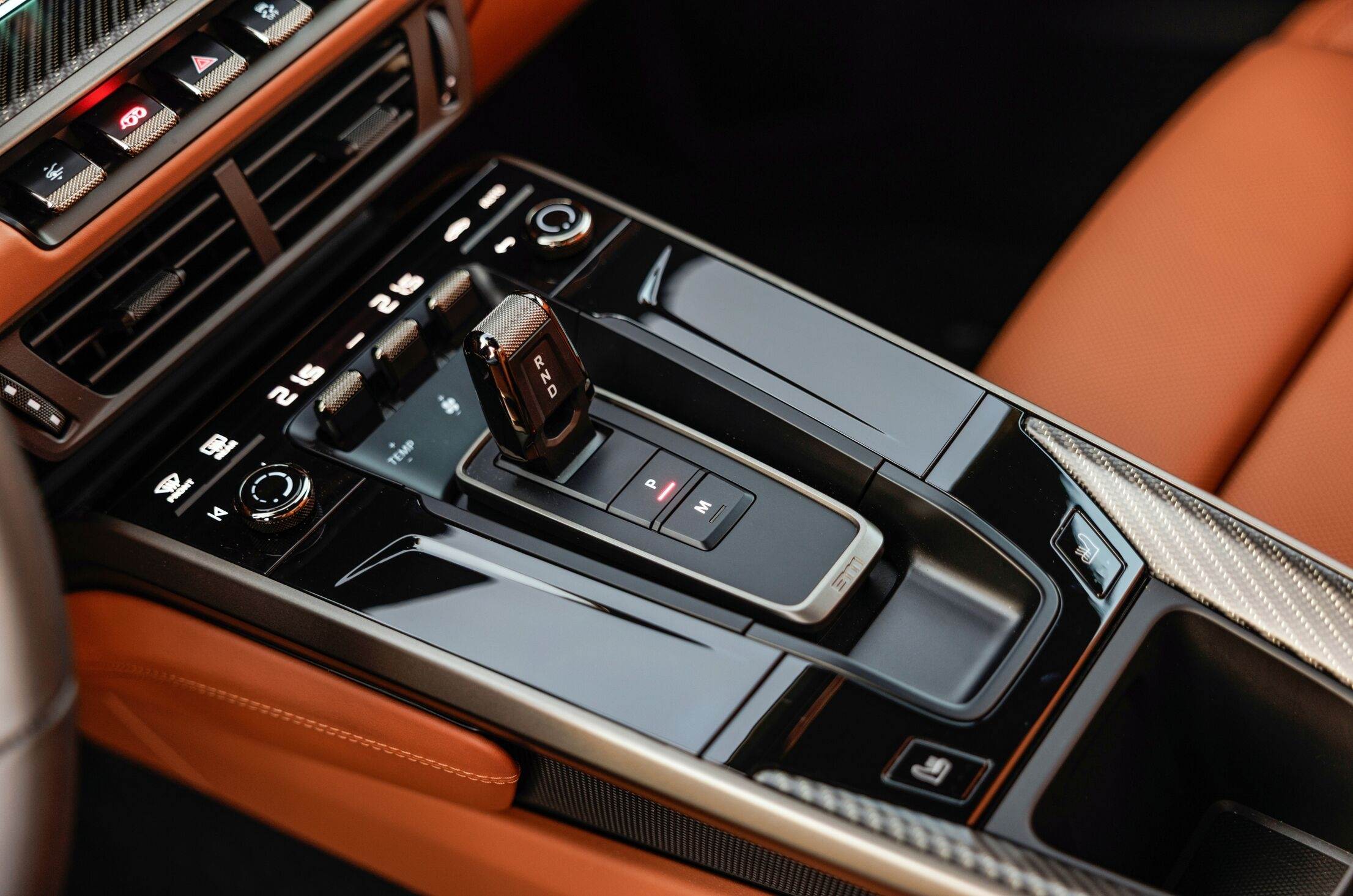 2025 Porsche 91 Turbo S centre console 2025 Porsche 91 Turbo S centre console