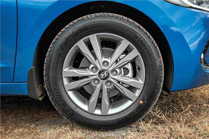 Hyundai Elantra alloy wheels