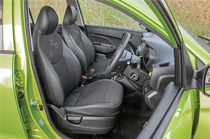 Hyundai Santro front seats