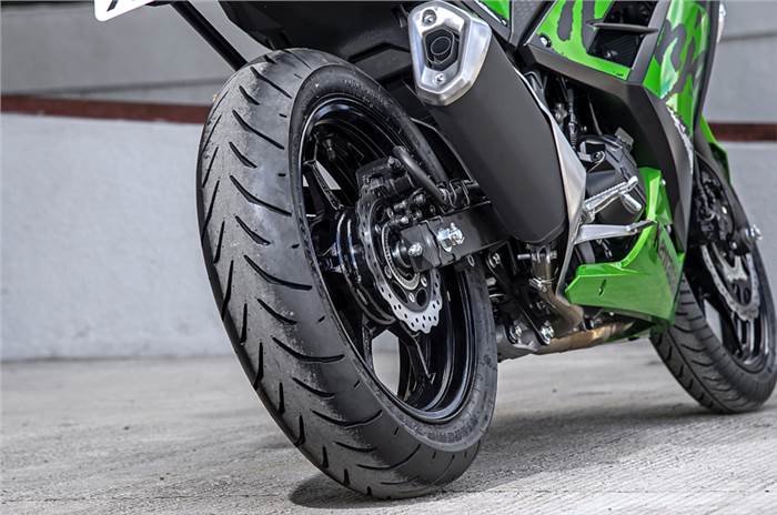 2018 Kawasaki Ninja 300 rear tyre