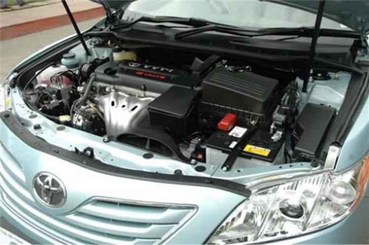 Toyota Camry 2.4 A/T (Old)