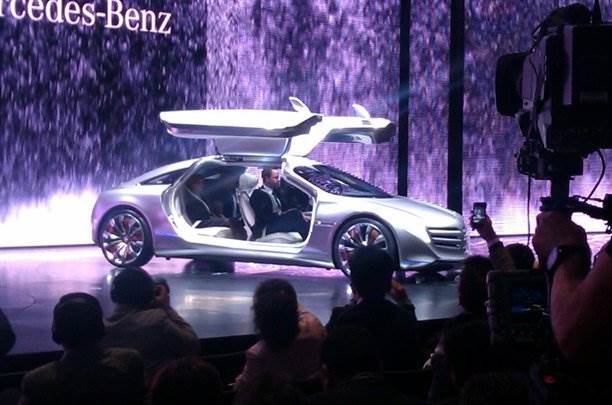 Mercedes unveils F125 concept