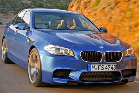 BMW unveils 552bhp M5 saloon