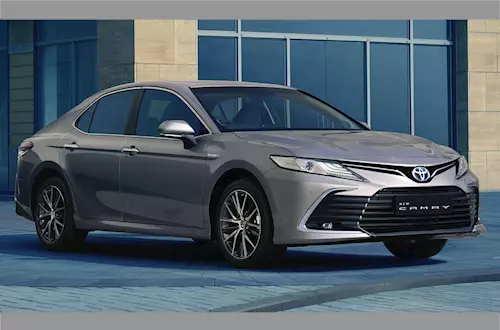 2022 Toyota Camry facelift launched at Rs 41.70 lakh