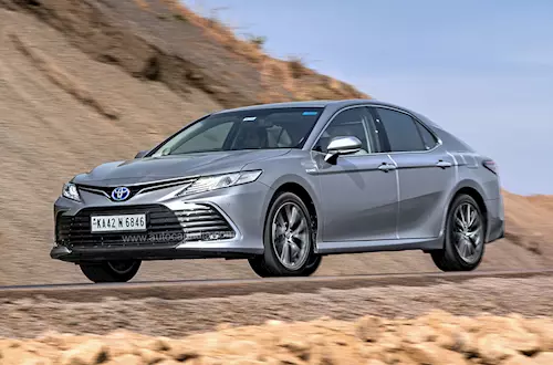 2022 Toyota Camry Hybrid: 5 things to know