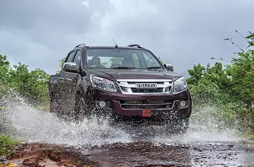 Isuzu D-Max V-Cross facelift to be priced from Rs 14.27 lakh