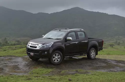 Isuzu Motors India makes D-Max V-Cross available for arme...