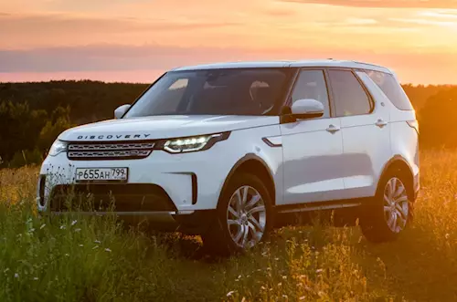 Land Rover Discovery with 2.0-litre diesel engine launche...