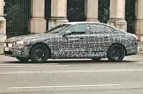Next-gen BMW 5 Series spotted testing