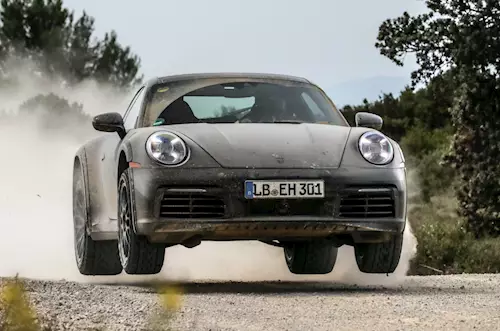 Porsche 911 Dakar global debut on November 16