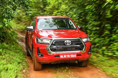 Toyota Hilux gets discount upwards of Rs 6 lakh