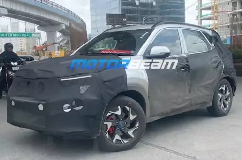 Kia Sonet facelift spied in India for the first time