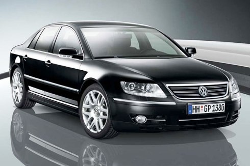 VW unveils Phaeton at the Expo - Image 2