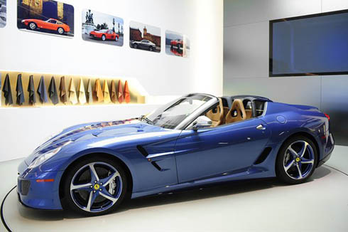 Ferrari unveils Superamerica 45