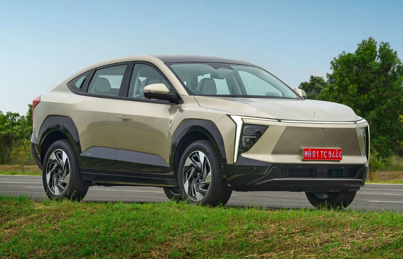 Mahindra XEV 9e full price list | FuelPrice