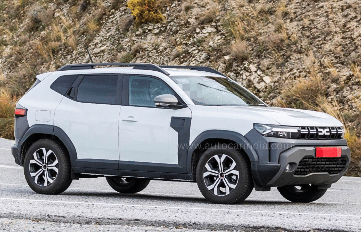 Renault Duster 4x4 spied | Autocar India