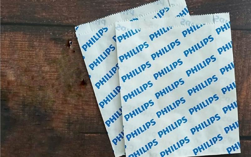 Sustainable packaging lights up Philips LED