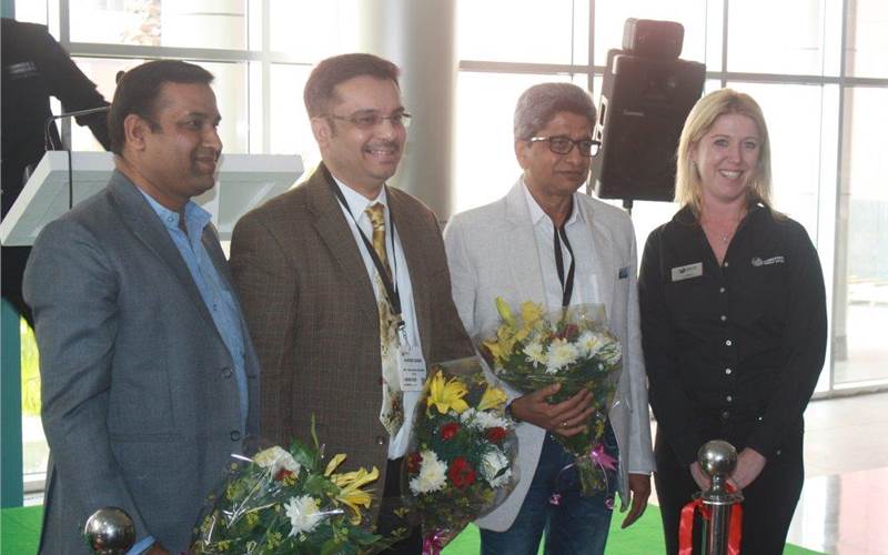 (From left) Sunil Jain of DPA, Sandeep Zaveri and Rajesh Nema of LMAI and Lisa Milburn of Labelexpo Global Series inaugurating Labelexpo India 2016