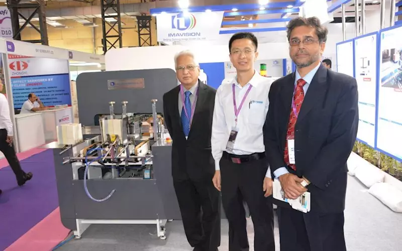 On the first day, SLKCG announced that the Carton inspection system on its stand will go to TCPL, Silvassa. Saket Kanoria, managing director of TCPL inaugurated the live demonstration of Beijing Daheng Image Vision Star JP420 carton inspection machine on display at the SLKCG stand