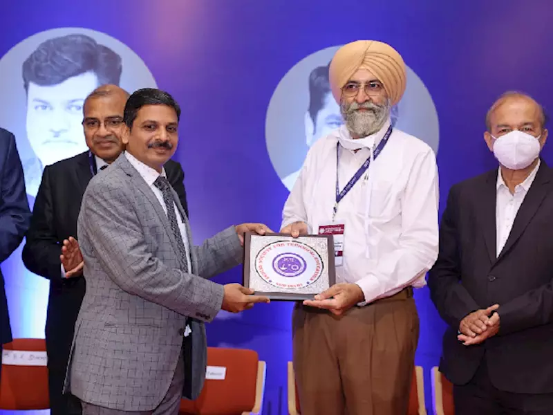 Nandakumar wins national award for print education