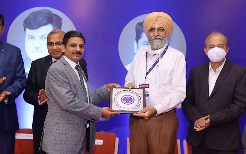 Nandakumar wins national award for print education