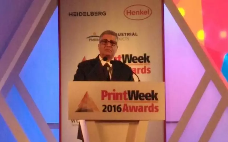 Sanjiv Gupta, chief operating officer of Penguin Random House India gives a rousing speech during PrintWeek India Awards Night