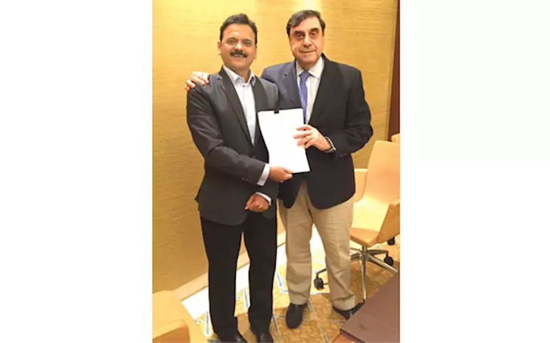 Dr Giancarlo Cerutti (right), chairman and CEO of Cerutti group with Bharat Shah (left), MD of Pelican Rotoflex