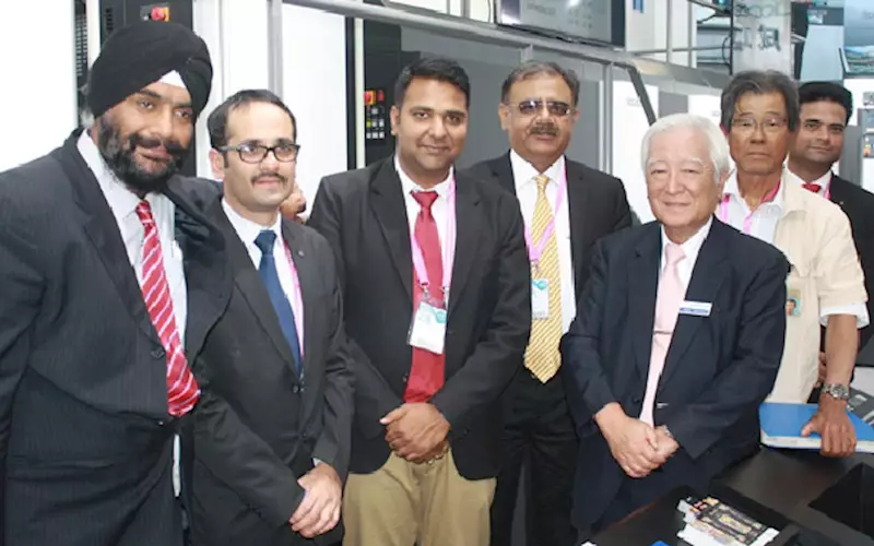 Team Insight with Yoshiharu Komori, chairman and CEO of Komori Corporation. Insight Communication, the Indian representative of Komori, announced a deal of Komori GL 40 seven-colour coater press with Award Offset at the show. Komori Lithrone GX 40 RP’s two-sided printing (4x4) in one go was the highlight of the stall