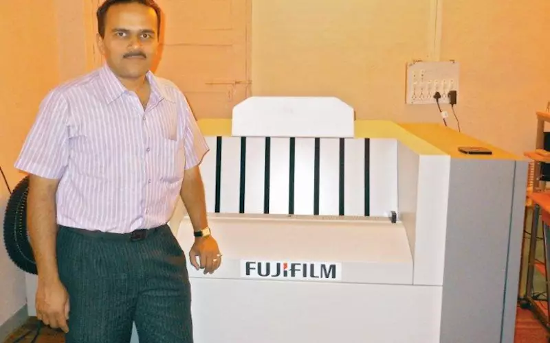 The value for money offered by Fujifilm Luxel V-6e makes it a right choice for printers operating in small towns like Satara, says Atul Chaphekar of Suprint.