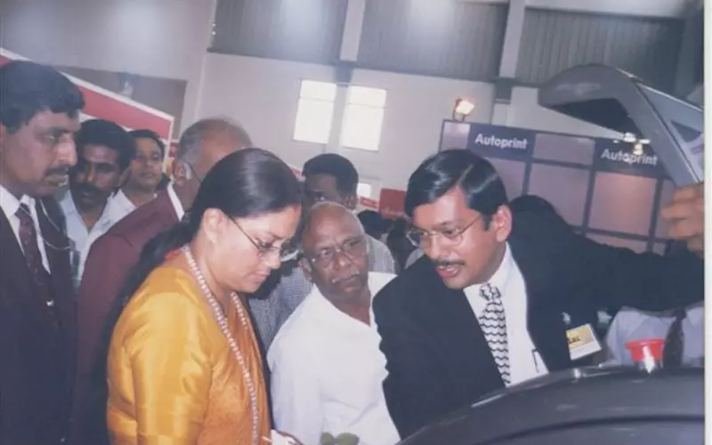 Ashok, explaining to the Rajasthan chief minister about Autoprint