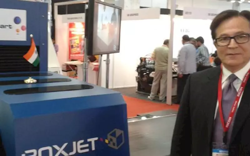 Bob Bobertz of Xaar at Macart&#8217;s Boxjet launch at Pamex 2013