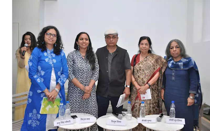 Anu Singh Choudhary, Vidya Shah, Piyush Misra, Matreyi Pushpa and Urvashi Butalia who were part of the panel discussion on ‘Apni Chuni Rahein: Kya Maksad Kya Haasil’