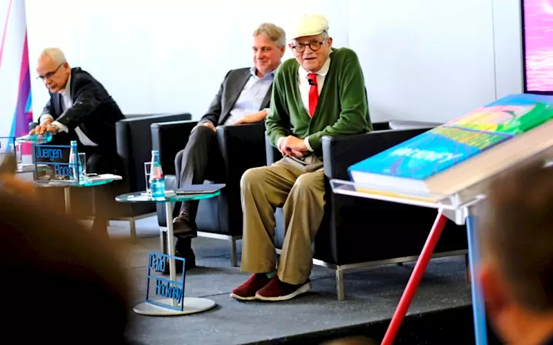 Heinrich Riethmüller, Juergen Boos and David Hockney at the opening press conference of the Frankfurt Book Fair